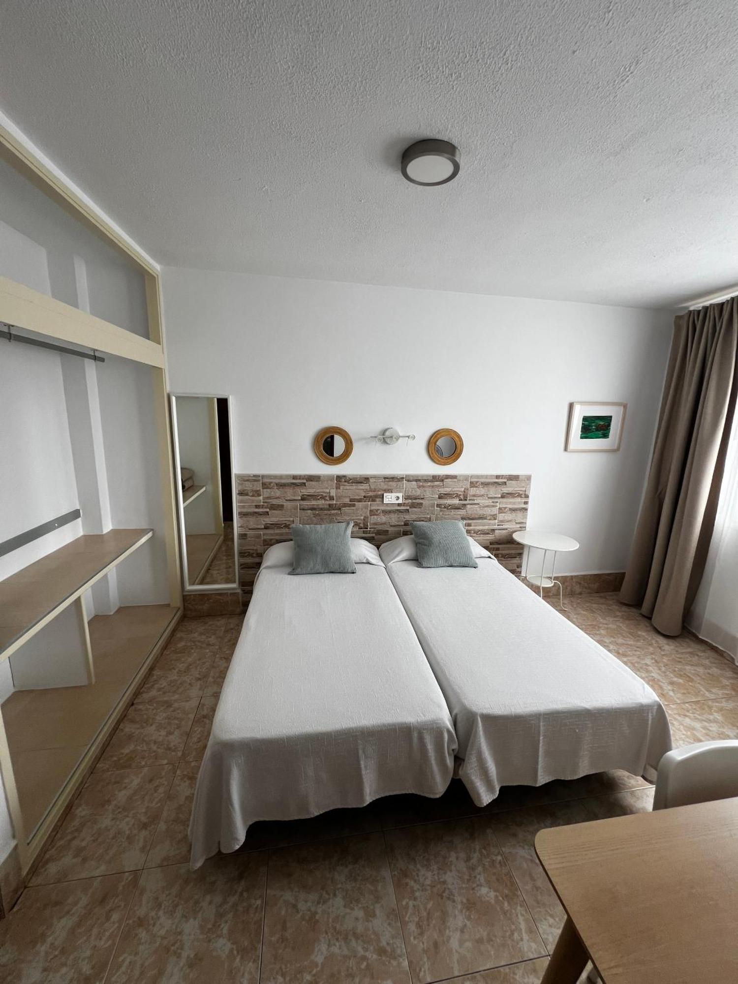 Hostal Residencia Cardona Arrecife (Lanzarote) Exterior foto