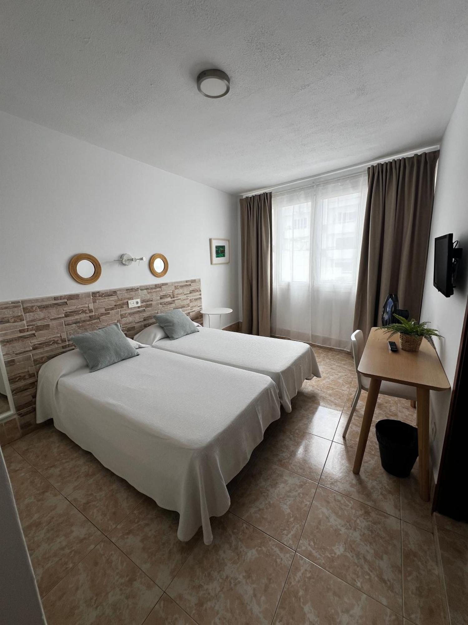 Hostal Residencia Cardona Arrecife (Lanzarote) Exterior foto
